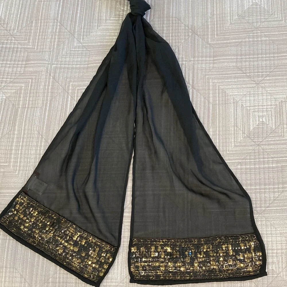 Scarf - Picture 4 of 4